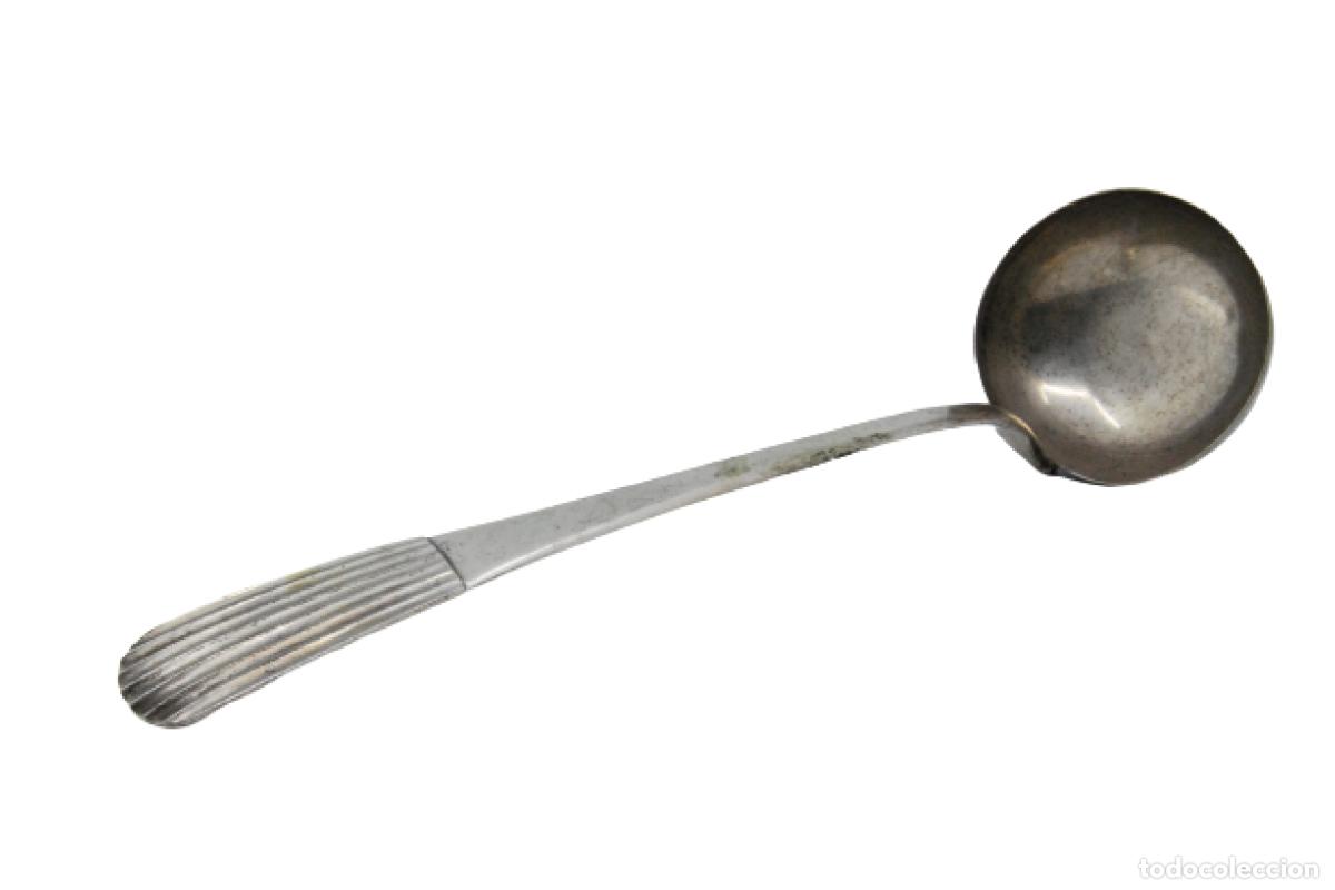 Antig&uuml;edades: Cuchar&oacute;n de sopa de plata - Foto 1