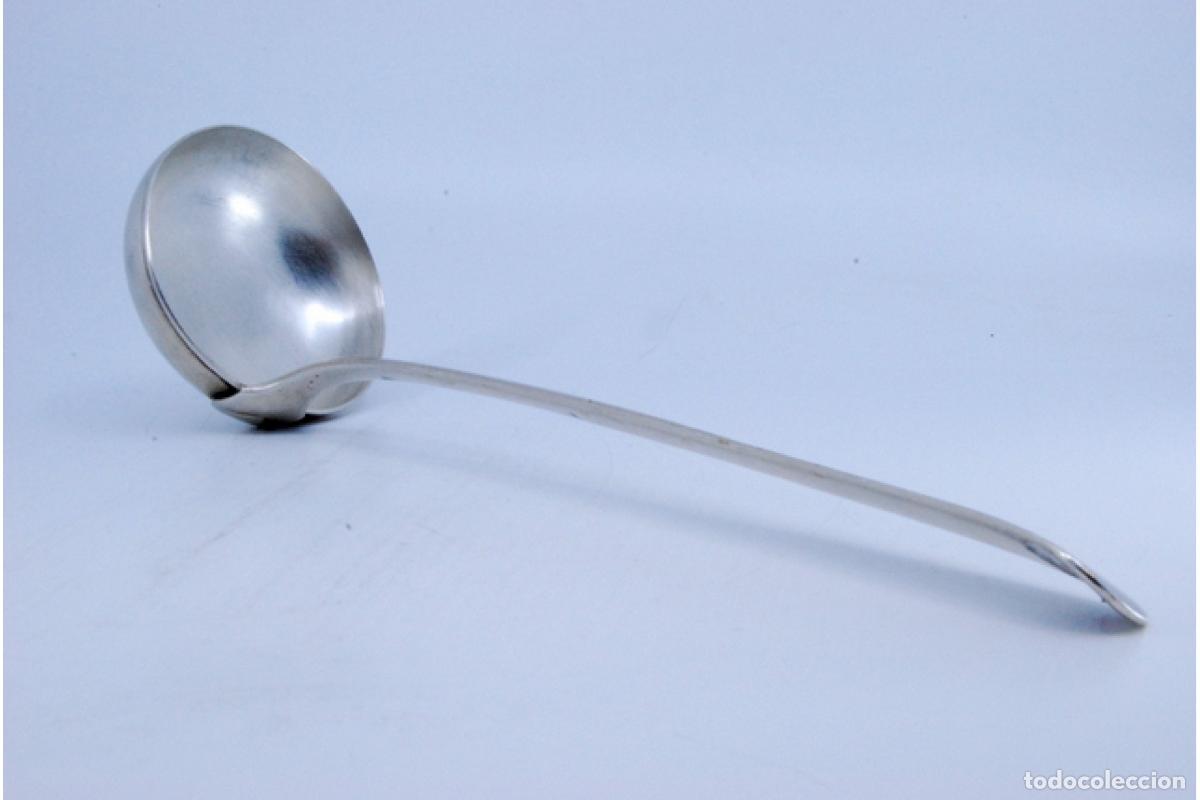 Antig&uuml;edades: Cuchar&oacute;n de sopa de plata - Foto 2
