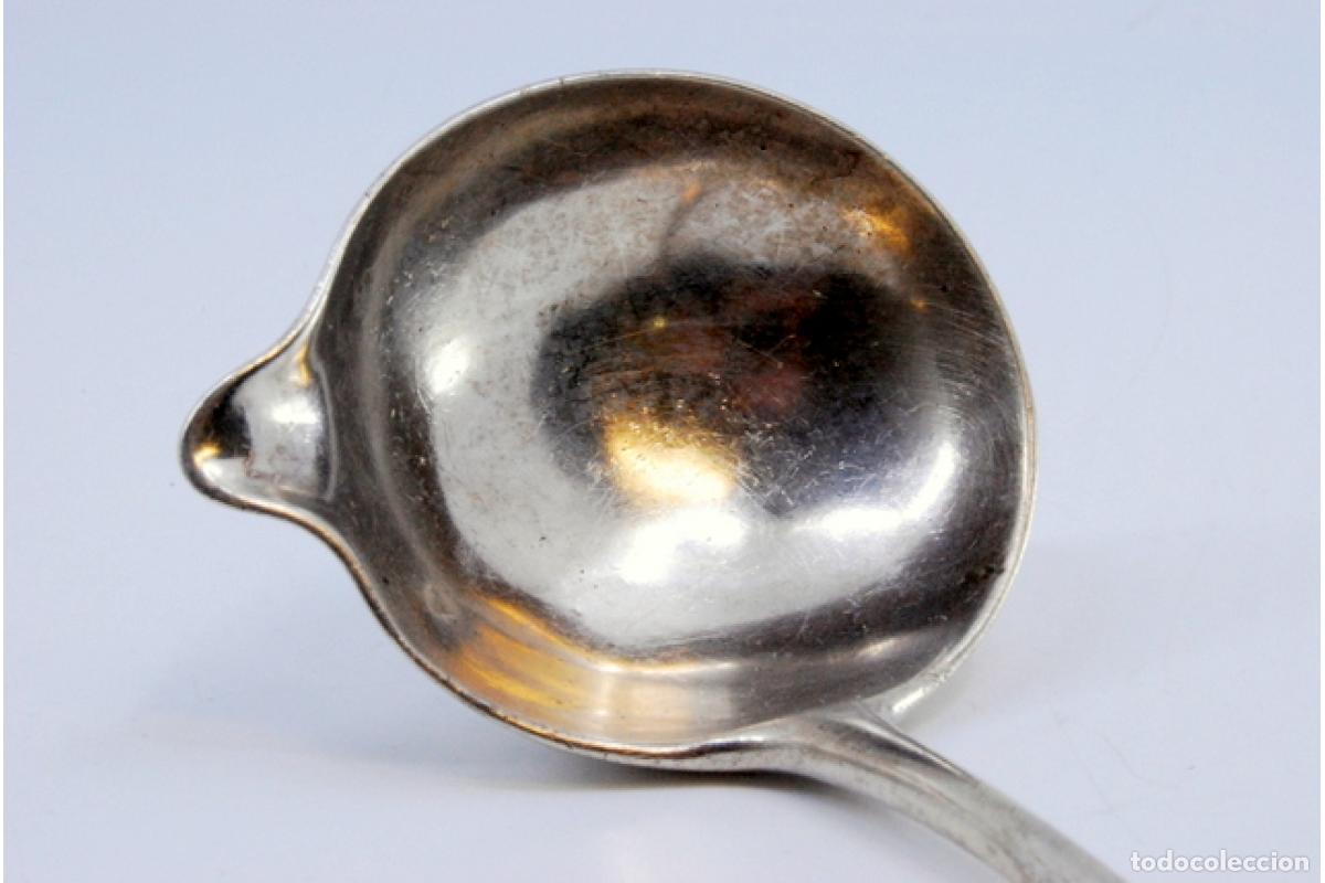Antig&uuml;edades: cuchara de salsa de plata - Foto 6