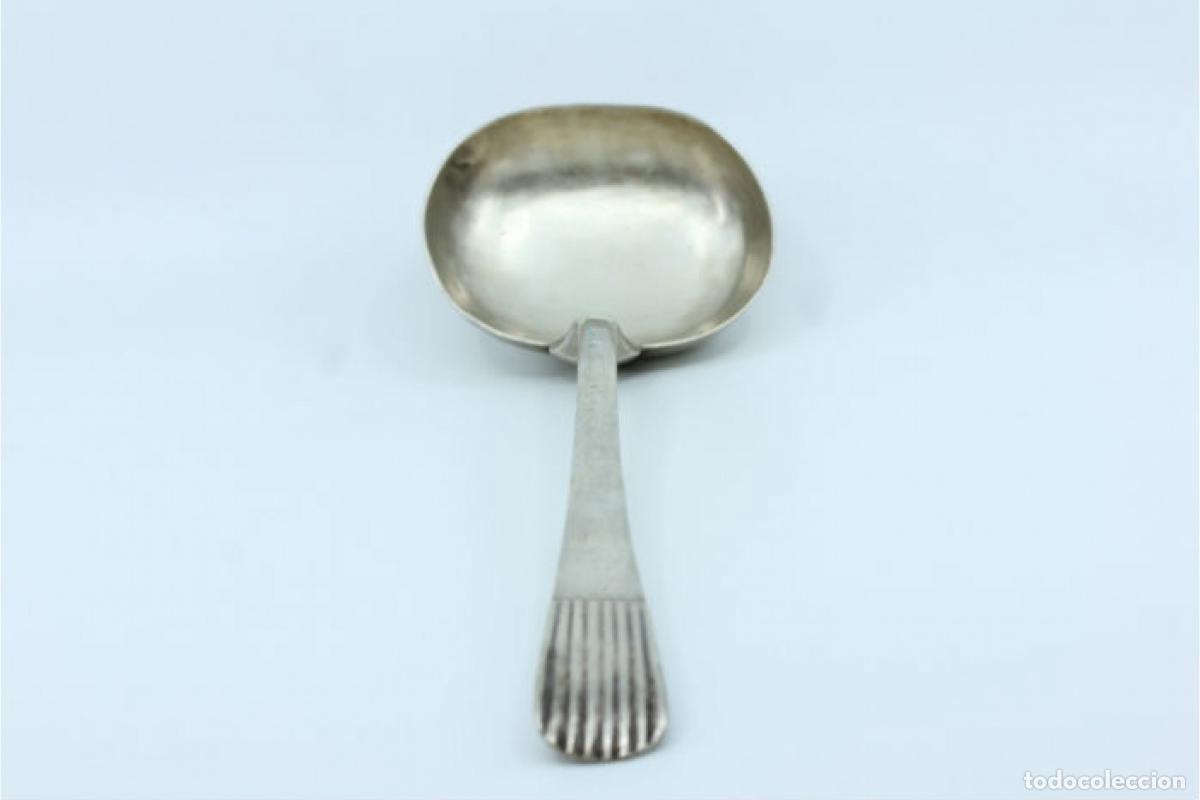 Antig&uuml;edades: Cuchar&oacute;n de sopa de plata - Foto 3