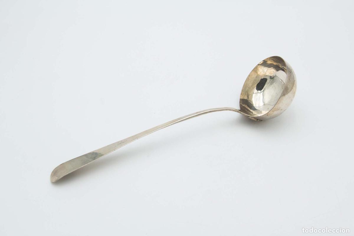 Antig&uuml;edades: Cuchar&oacute;n de sopa de plata - Foto 2