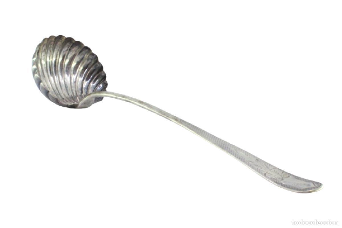 Antig&uuml;edades: Cuchar&oacute;n de sopa de plata - Foto 1