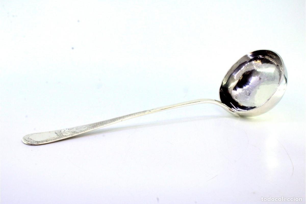Antig&uuml;edades: Cuchar&oacute;n de sopa de plata - Foto 2
