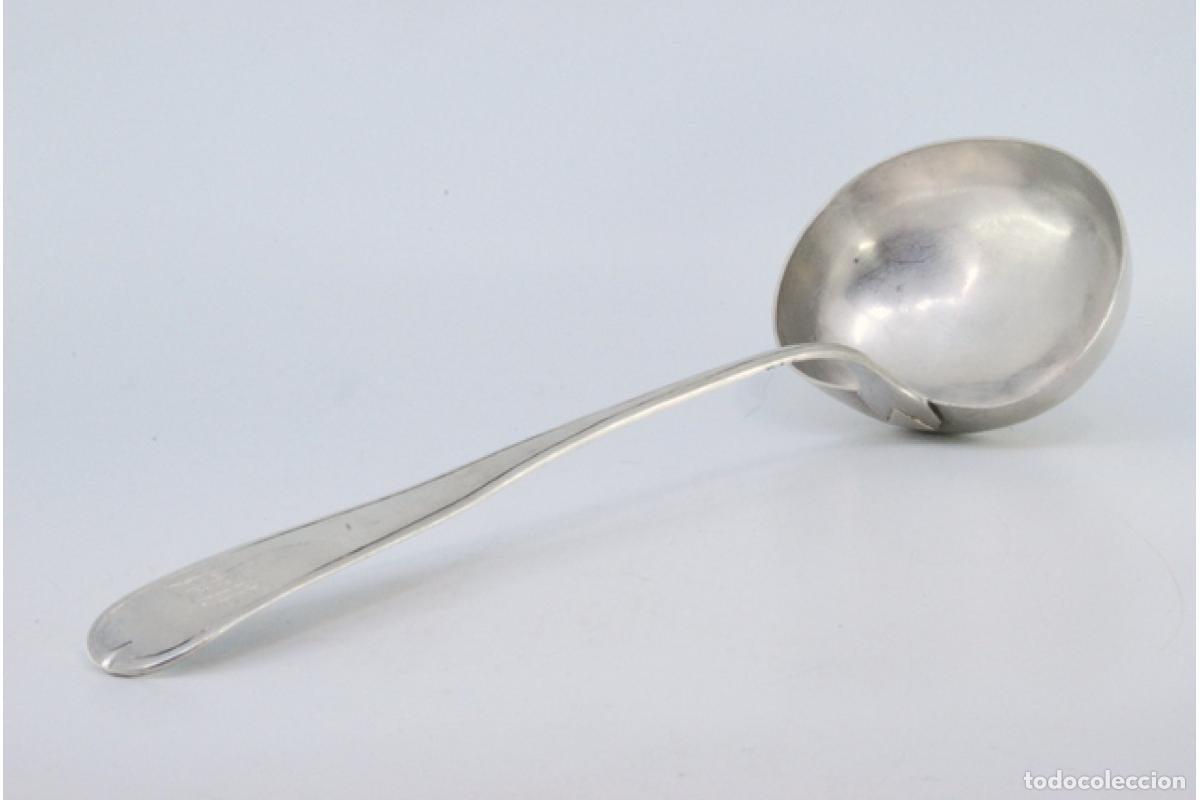 Antig&uuml;edades: Cuchar&oacute;n de sopa de plata - Foto 3
