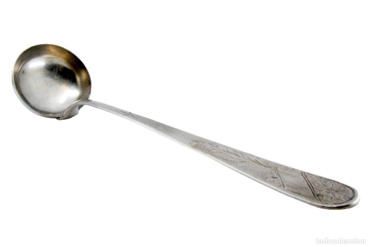 Antig&uuml;edades: Cuchar&oacute;n de sopa de plata - Foto 1