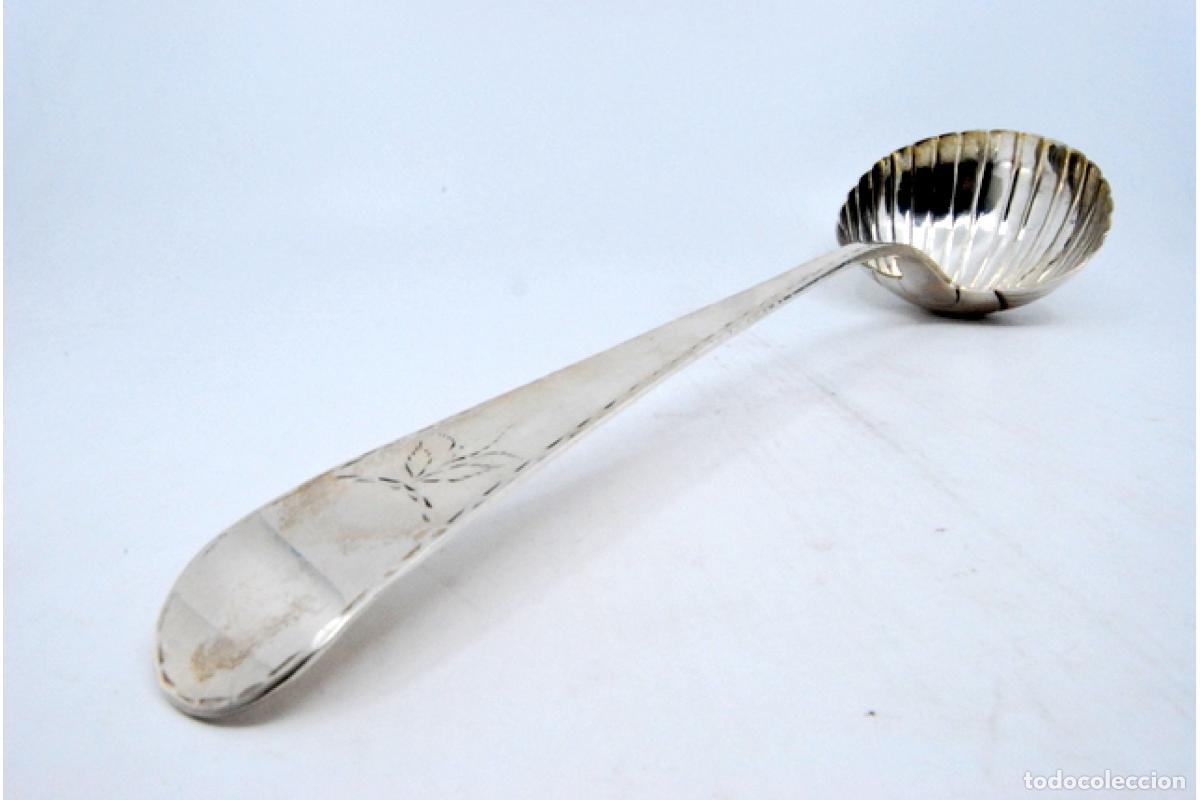 Antig&uuml;edades: Cuchar&oacute;n de sopa de plata - Foto 3