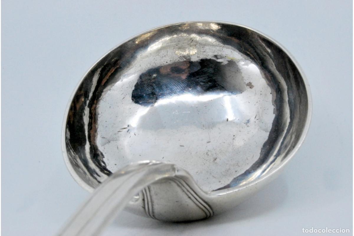 Antig&uuml;edades: Cuchar&oacute;n de sopa de plata - Foto 3
