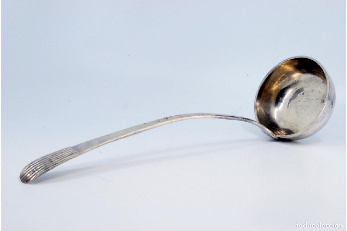 Antig&uuml;edades: Cuchar&oacute;n de sopa de plata - Foto 4