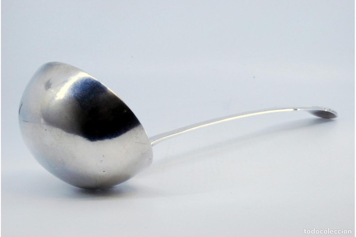 Antig&uuml;edades: Cuchar&oacute;n de sopa de plata - Foto 3