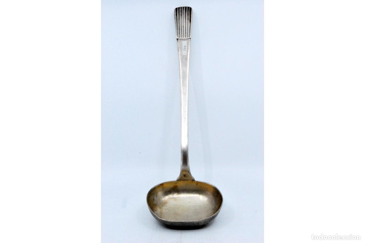 Antig&uuml;edades: Cuchar&oacute;n de sopa de plata - Foto 2