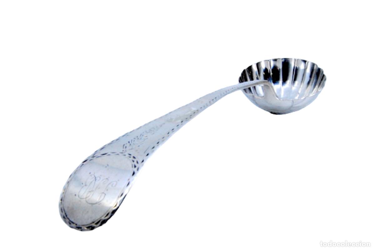 Antig&uuml;edades: Cuchar&oacute;n de sopa de plata - Foto 1