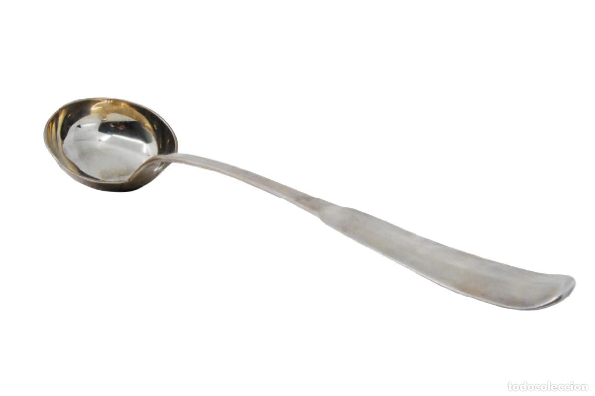 Antig&uuml;edades: Cuchar&oacute;n de sopa de plata - Foto 1