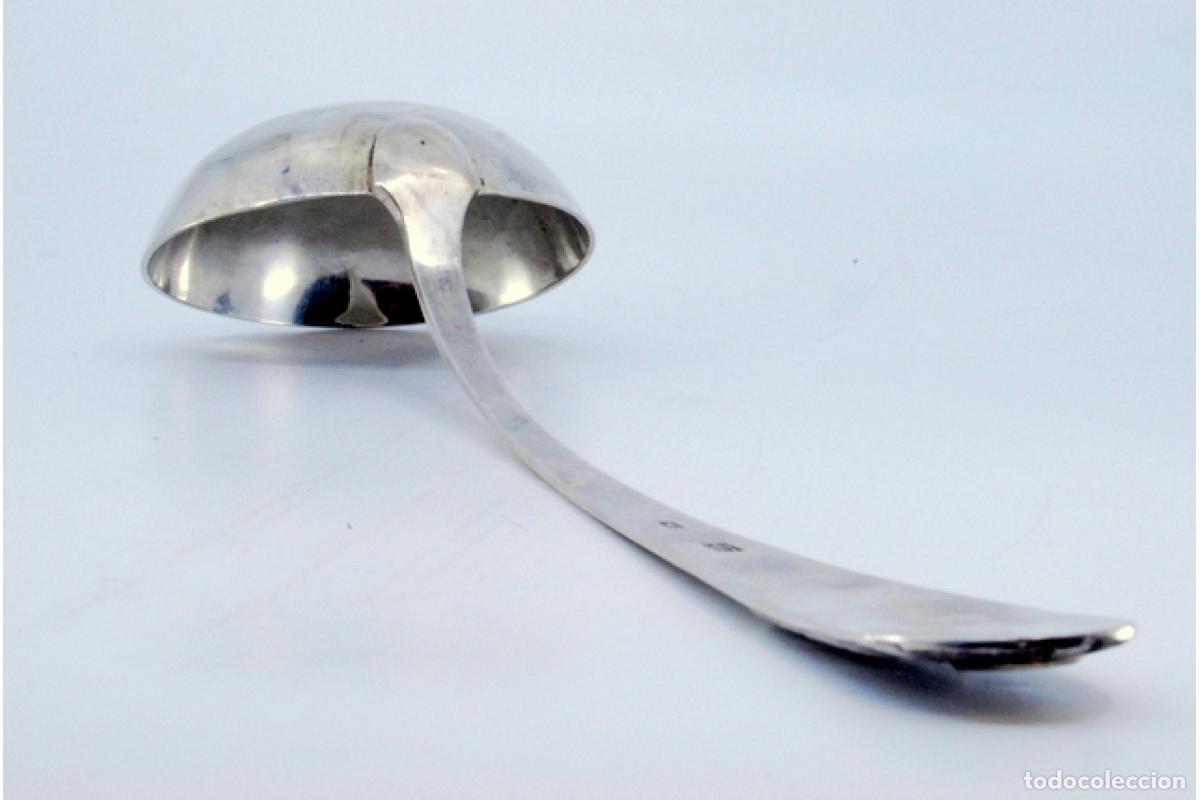 Antig&uuml;edades: Cuchar&oacute;n de sopa de plata - Foto 3
