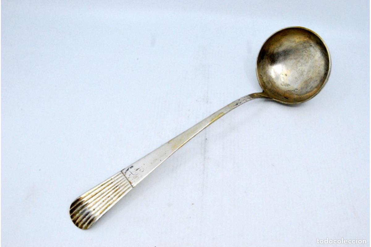 Antig&uuml;edades: Cuchar&oacute;n de sopa de plata - Foto 3