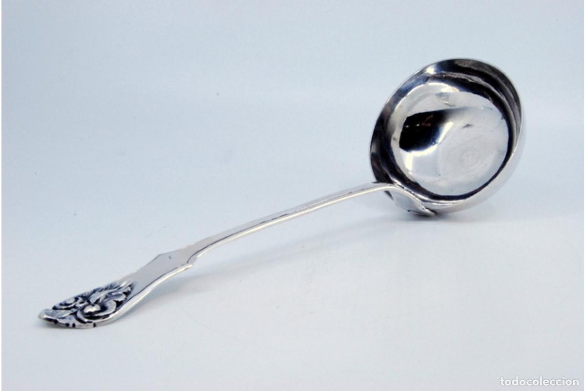 Antig&uuml;edades: Cuchar&oacute;n de sopa de plata - Foto 3