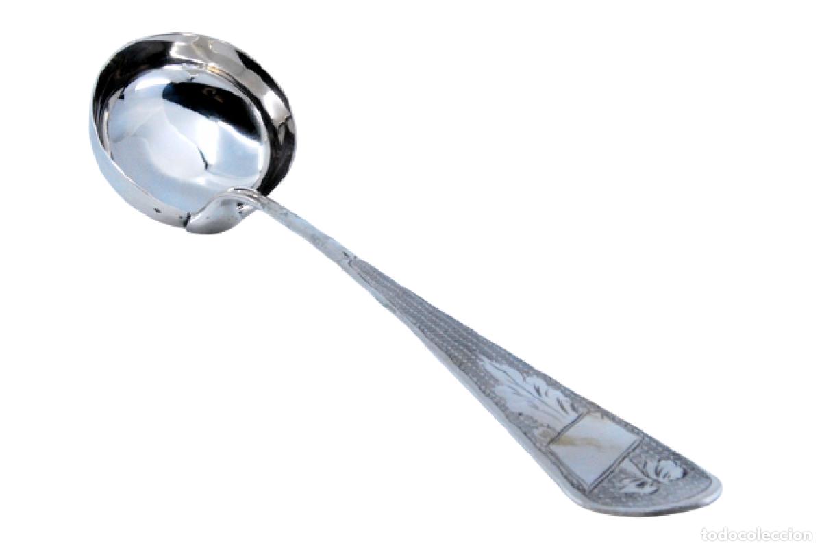 Antig&uuml;edades: Cuchar&oacute;n de sopa de plata - Foto 1