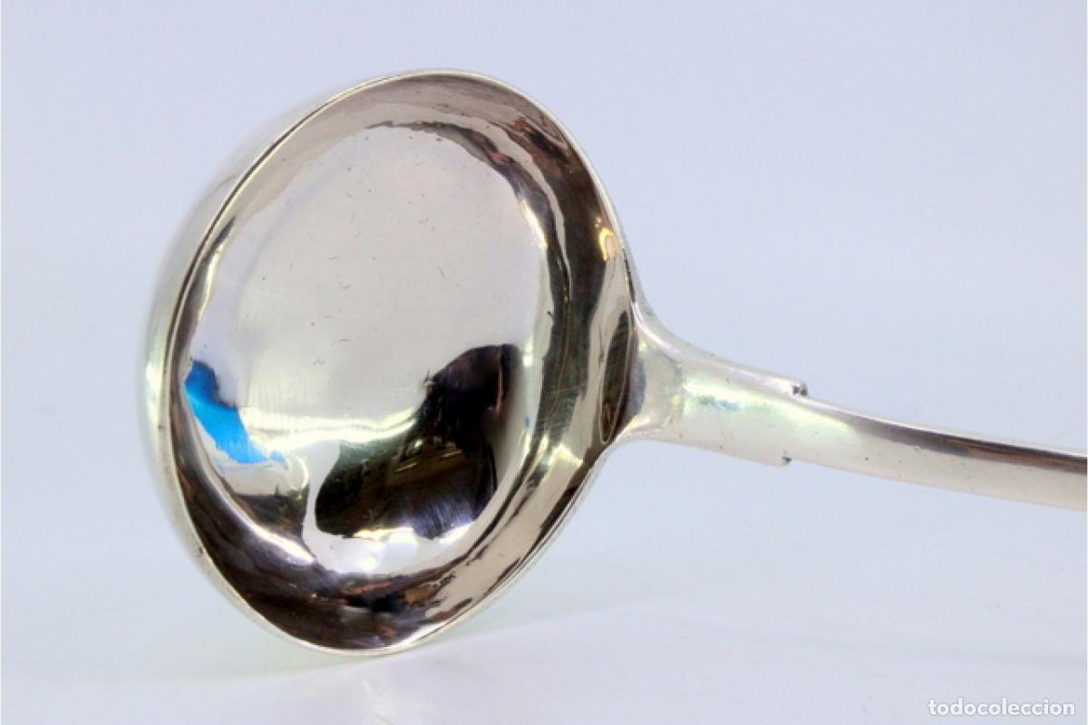 Antig&uuml;edades: Cuchar&oacute;n de sopa de plata - Foto 3