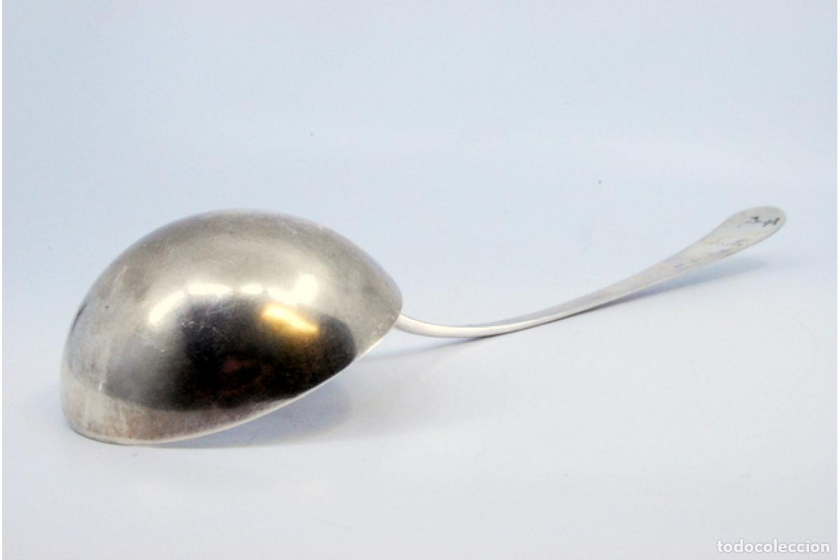 Antig&uuml;edades: Cuchar&oacute;n de sopa de plata - Foto 3