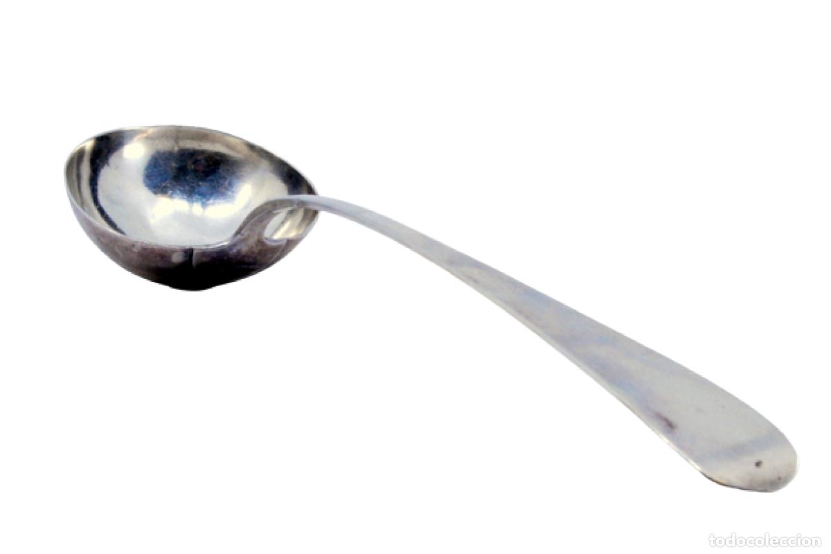 Antig&uuml;edades: Cuchar&oacute;n de sopa de plata - Foto 1