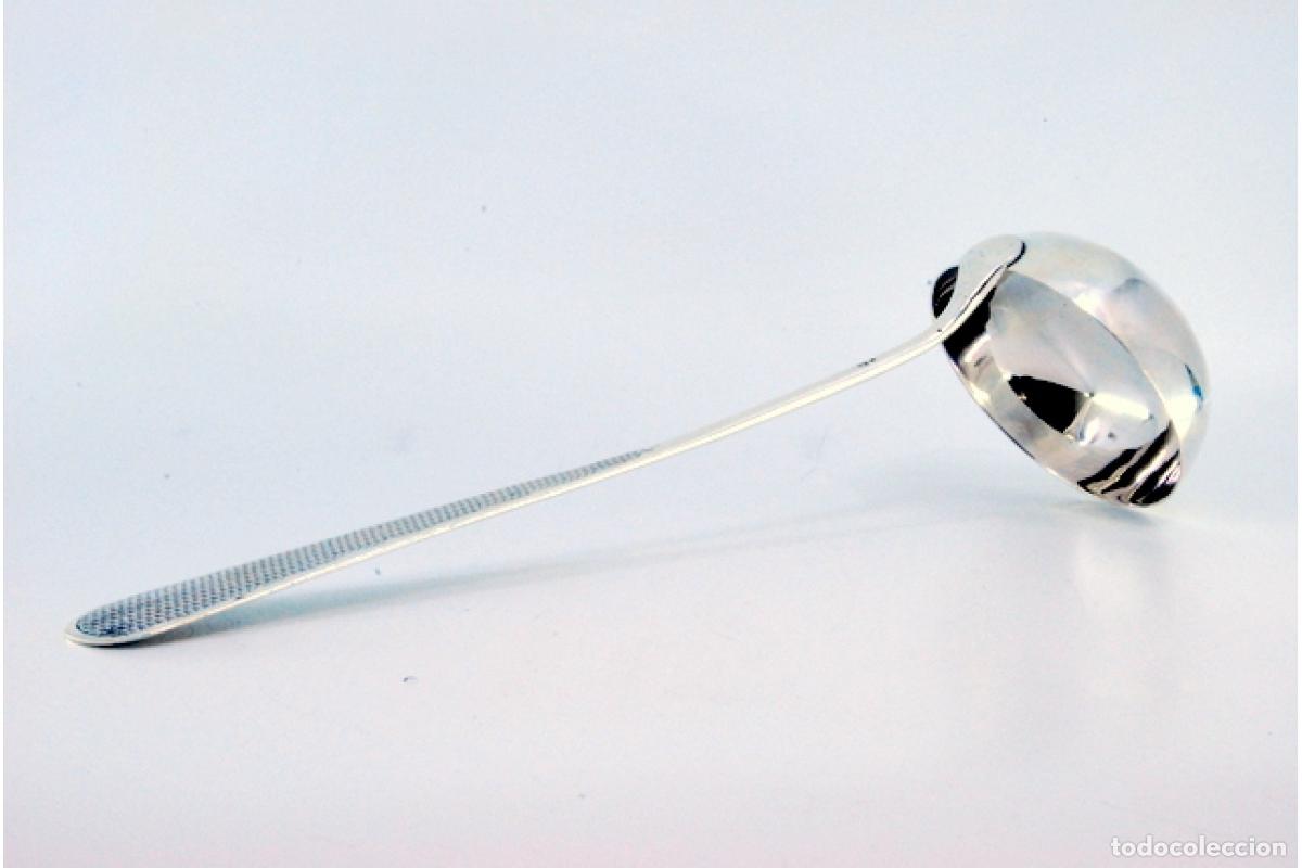 Antig&uuml;edades: Cuchar&oacute;n de sopa de plata - Foto 2