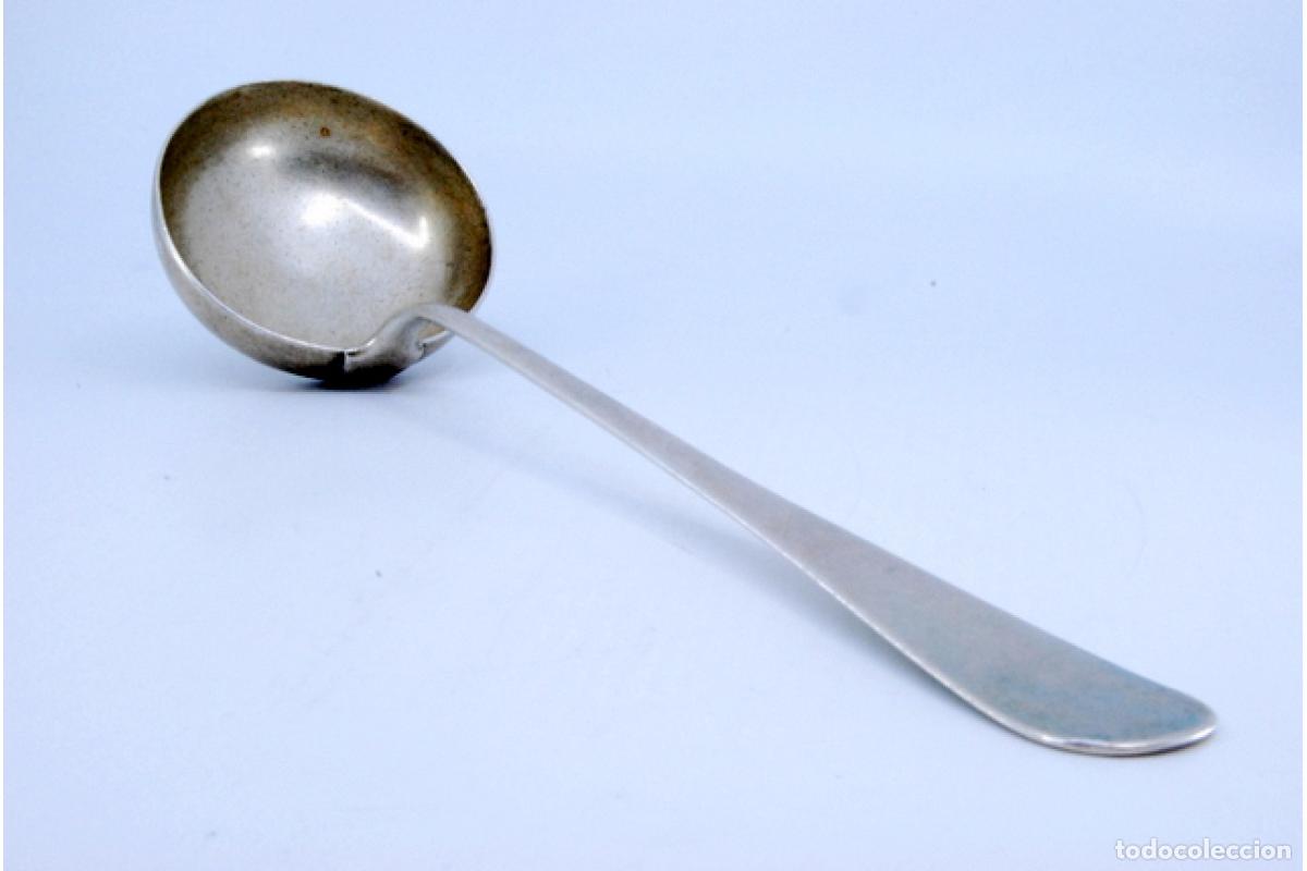 Antig&uuml;edades: Cuchar&oacute;n de sopa de plata - Foto 2