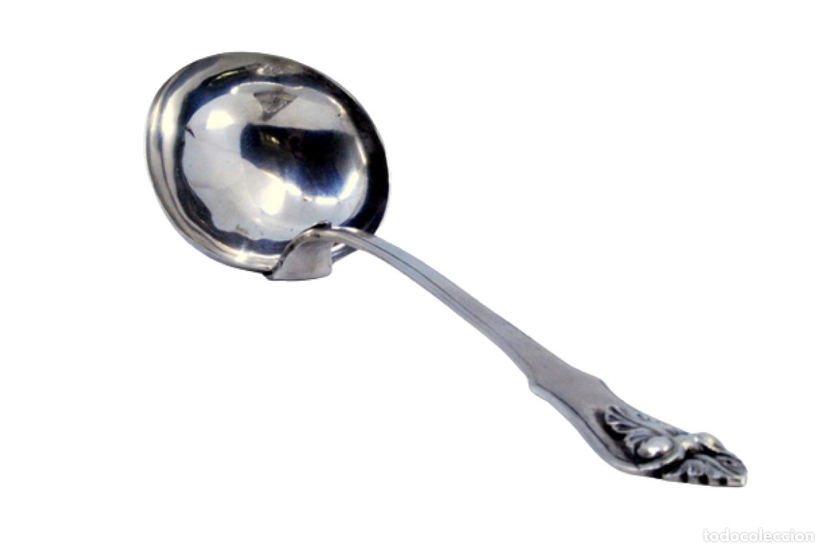 Antig&uuml;edades: cuchara de salsa de plata - Foto 1