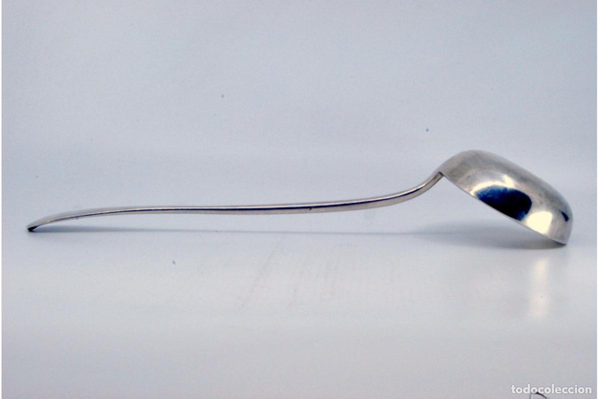 Antig&uuml;edades: Cuchar&oacute;n de sopa de plata - Foto 2