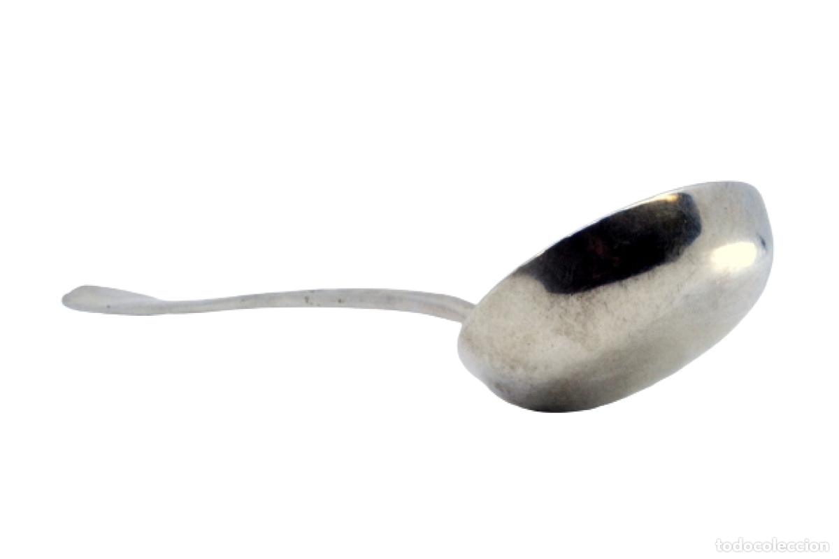 Antig&uuml;edades: Cuchar&oacute;n de sopa de plata - Foto 1