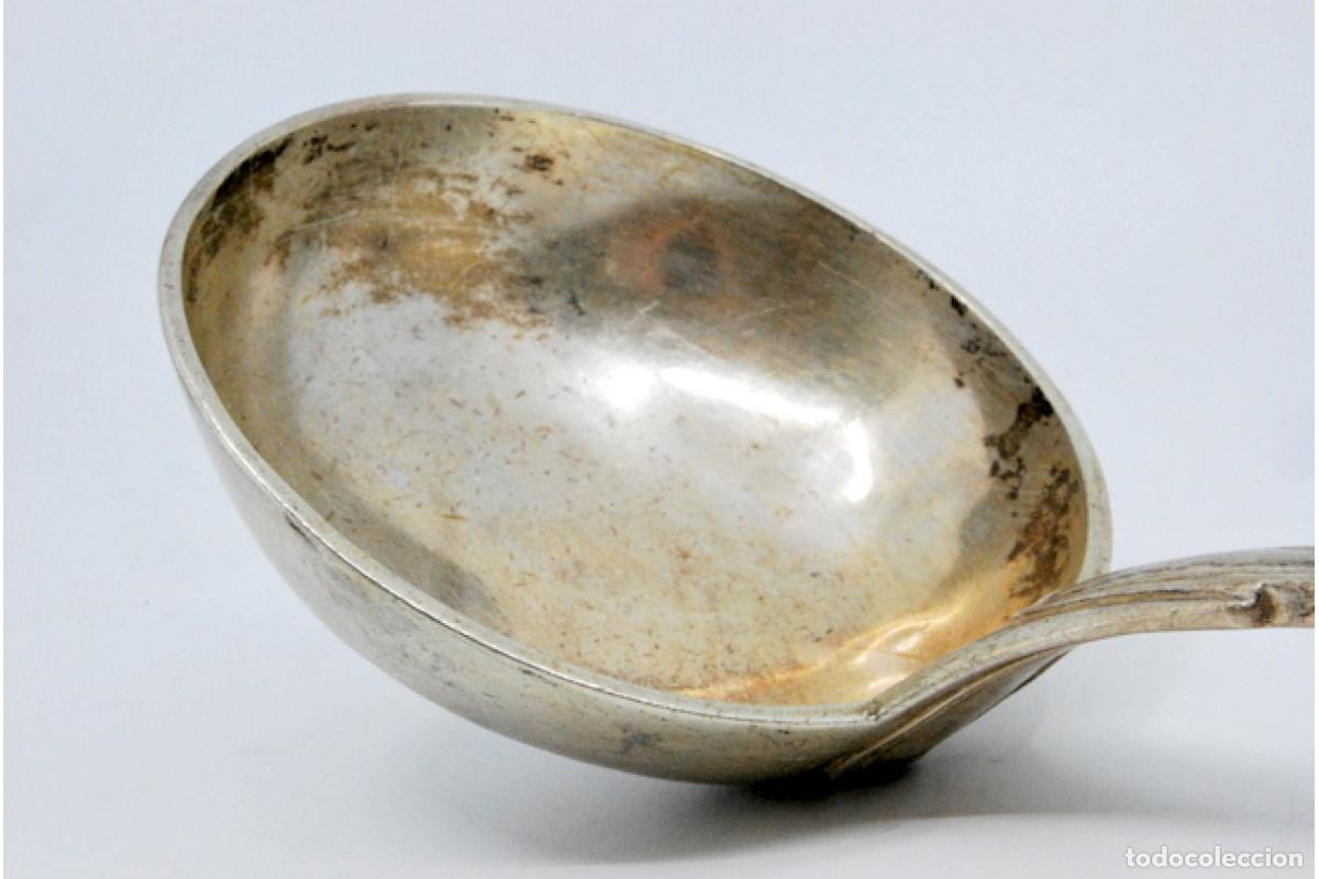 Antig&uuml;edades: Cuchar&oacute;n de sopa de plata - Foto 2