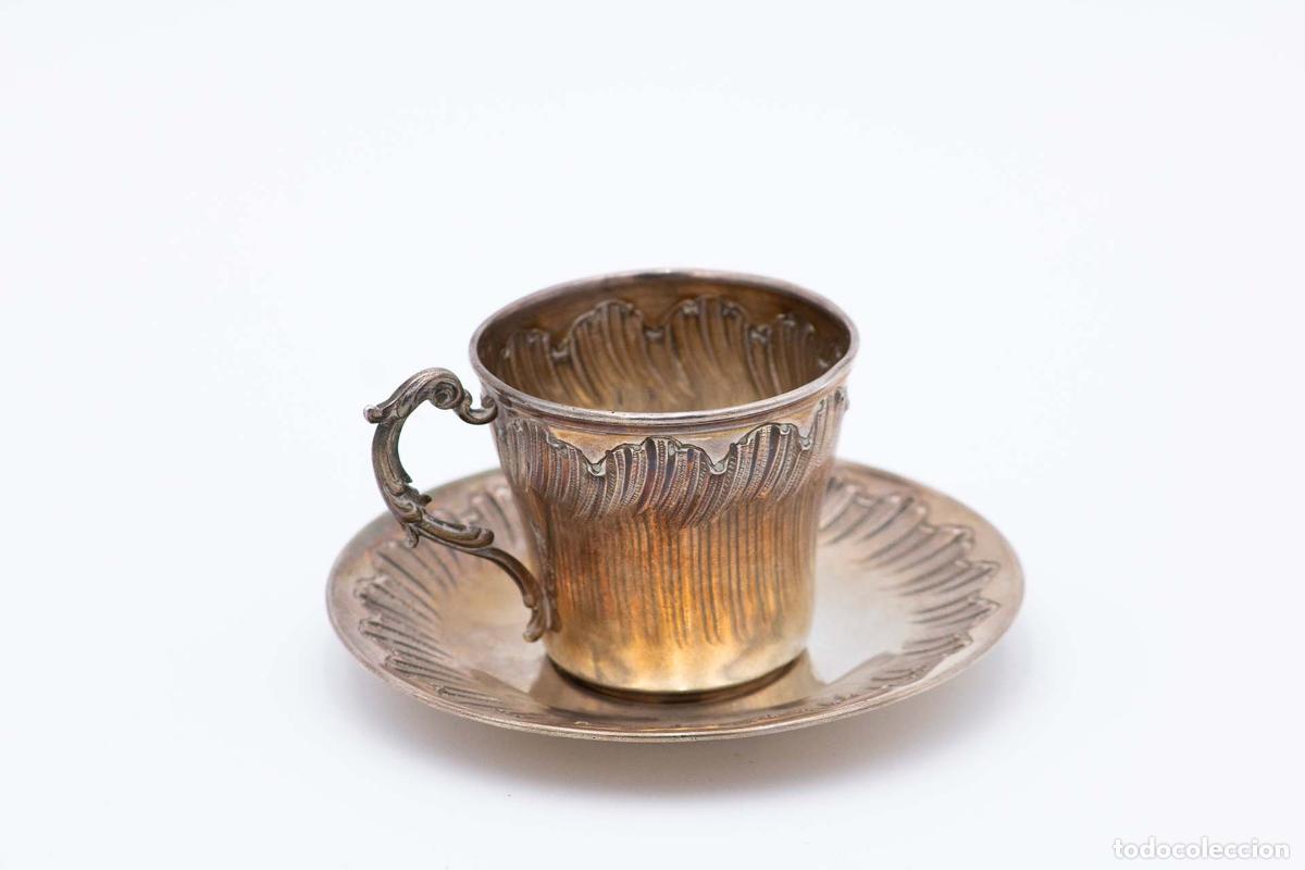 Antig&uuml;edades: Taza y platillo de caf&eacute;, de plata. - Foto 1