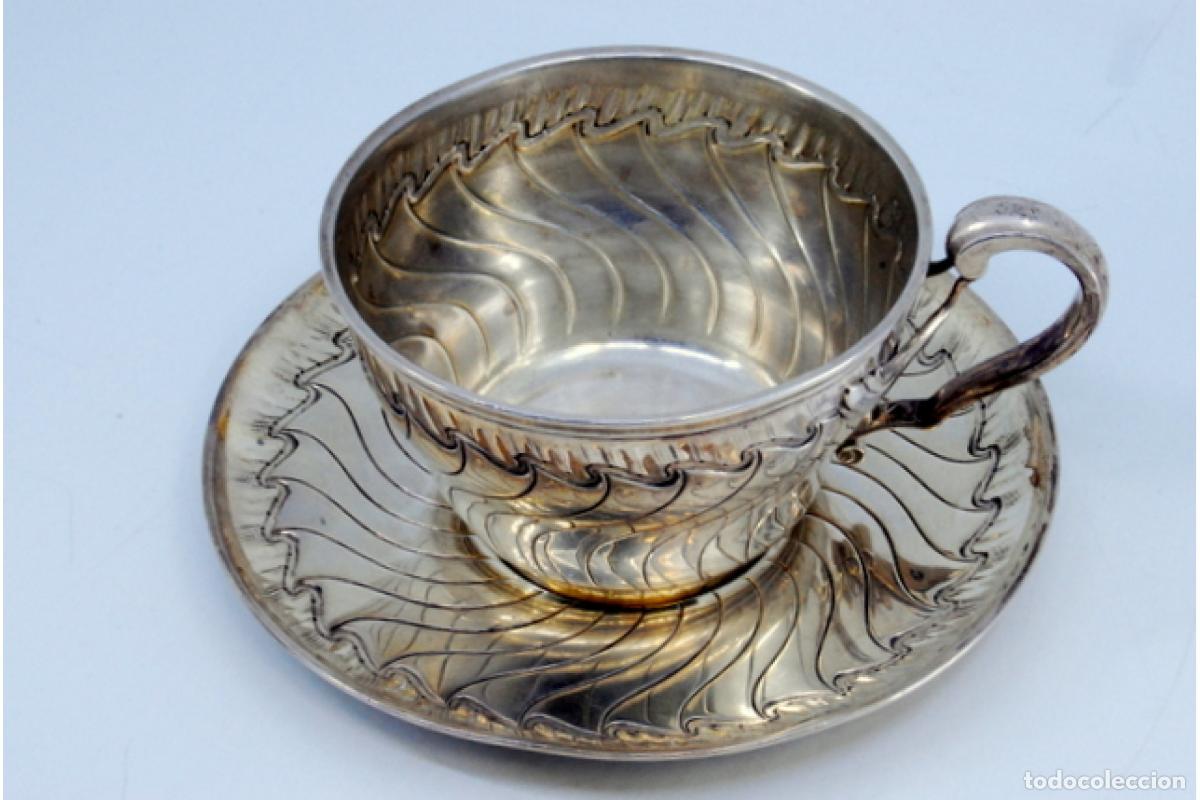 Antig&uuml;edades: Taza y platillo, de plata. - Foto 7