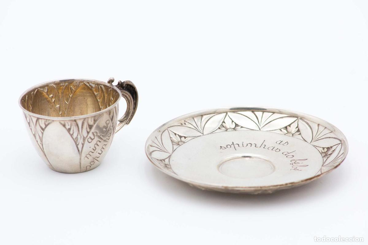 Antig&uuml;edades: Taza y platillo, de plata. - Foto 2