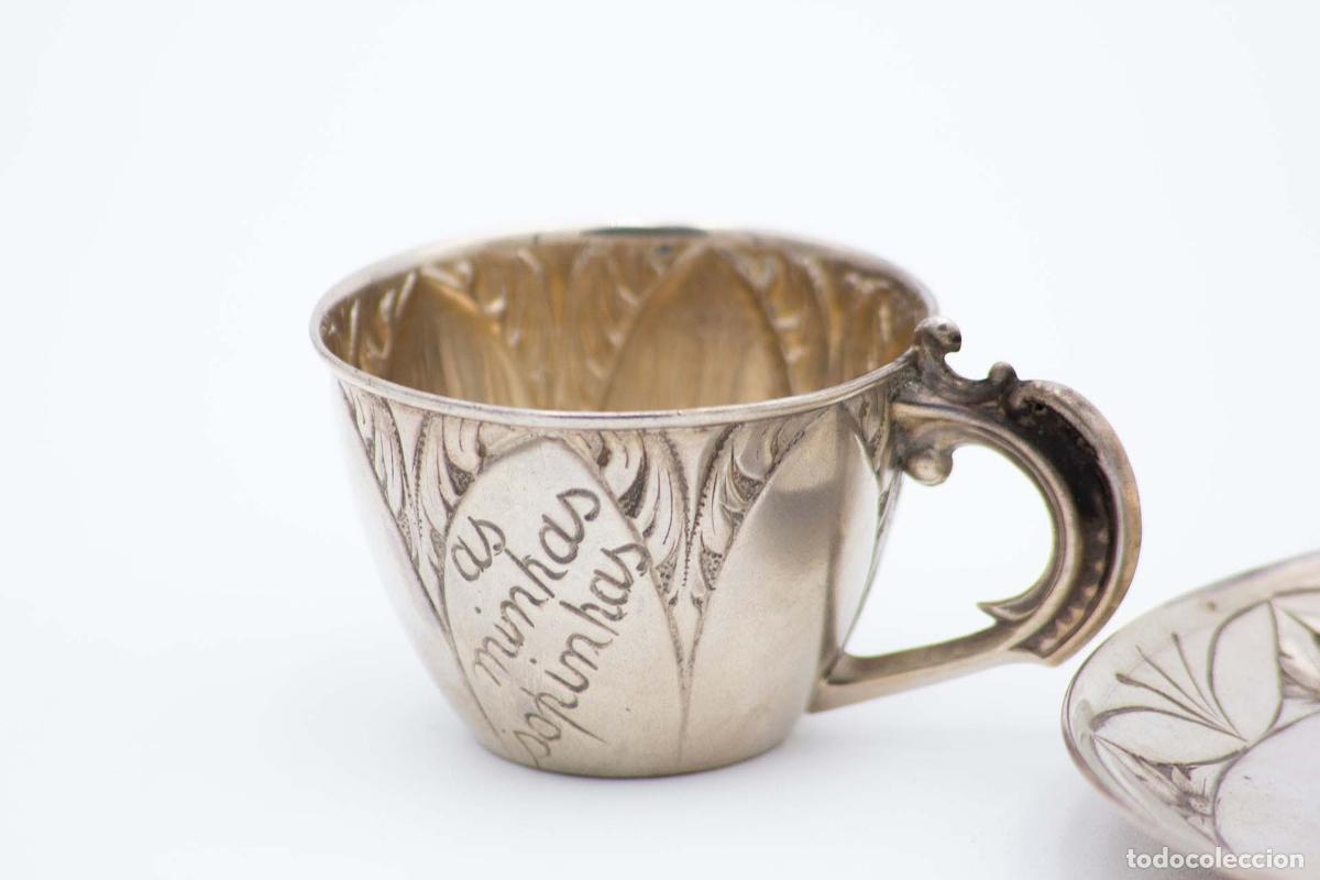 Antig&uuml;edades: Taza y platillo, de plata. - Foto 4