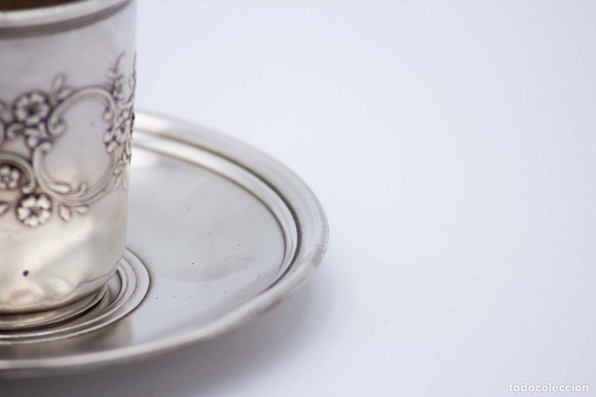 Antig&uuml;edades: Taza y platillo de t&eacute;, de plata. - Foto 2