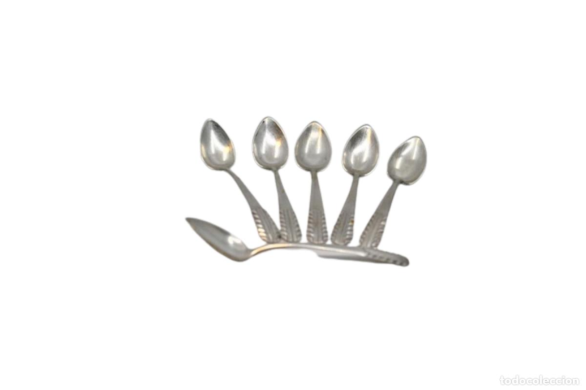 Antiguidades: Juego de 5 cucharillas de caf&eacute; y cuchara para az&uacute;car, en plata - Espigas