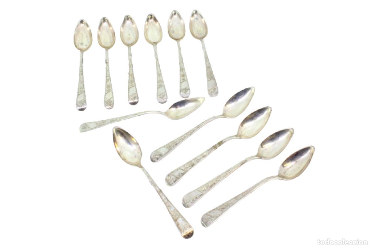 Antiguidades: Juego de 12 cucharillas de plata