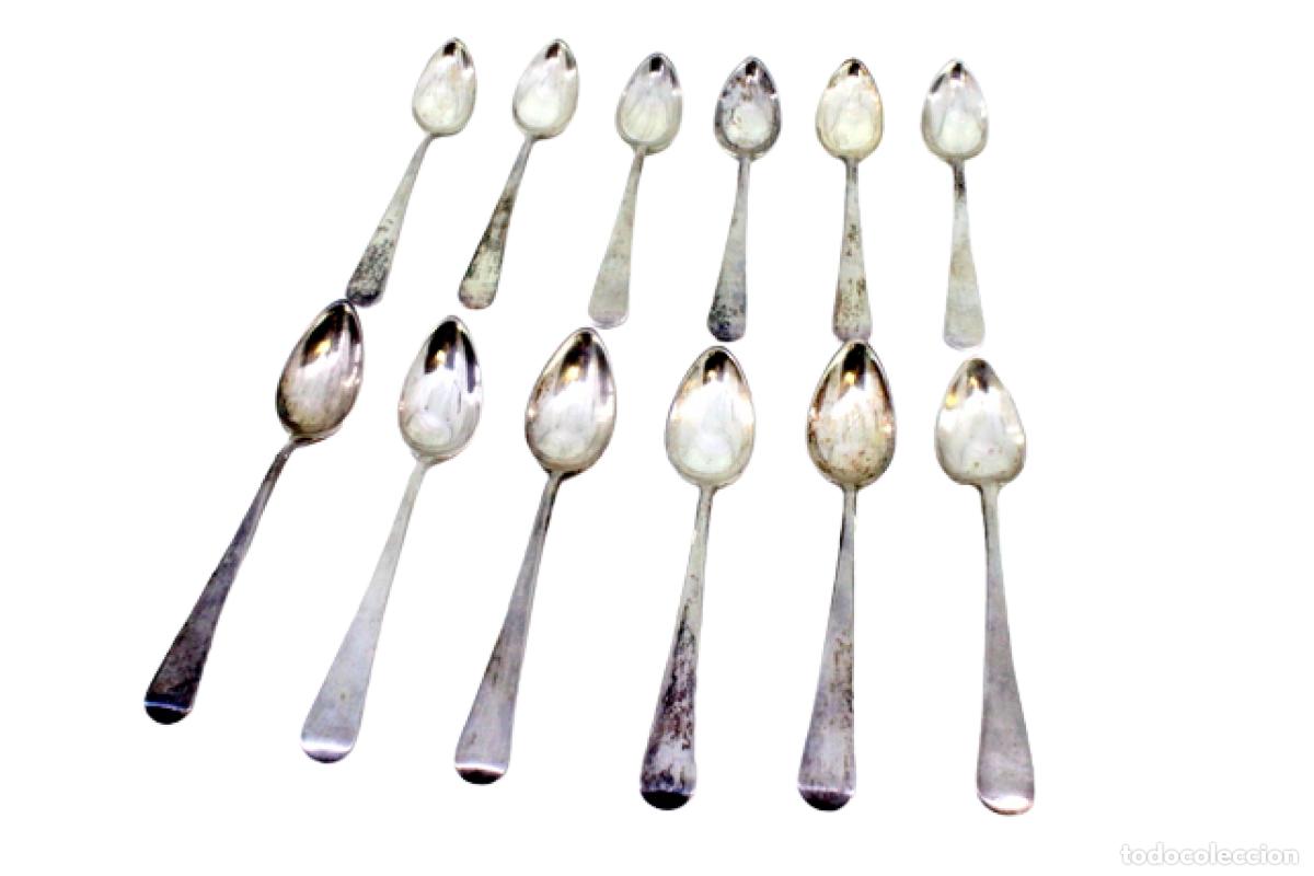 Antig&uuml;edades: Juego de 12 cucharillas de plata - Foto 1