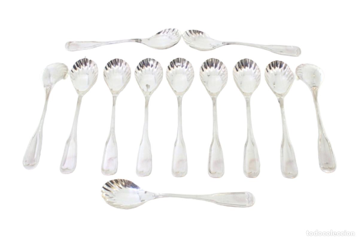 Antiguidades: Juego de 12 cucharas de helado de platas