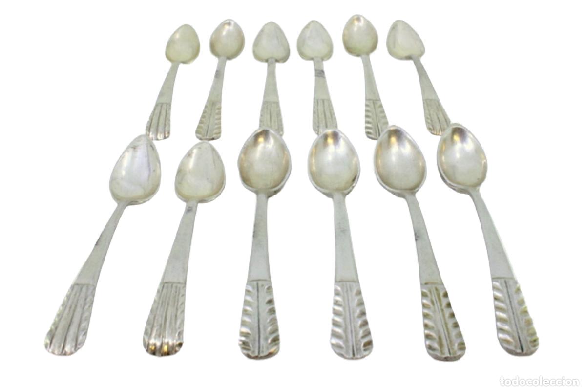 Antiques: Juego de 12 cucharillas de caf&eacute; de plata