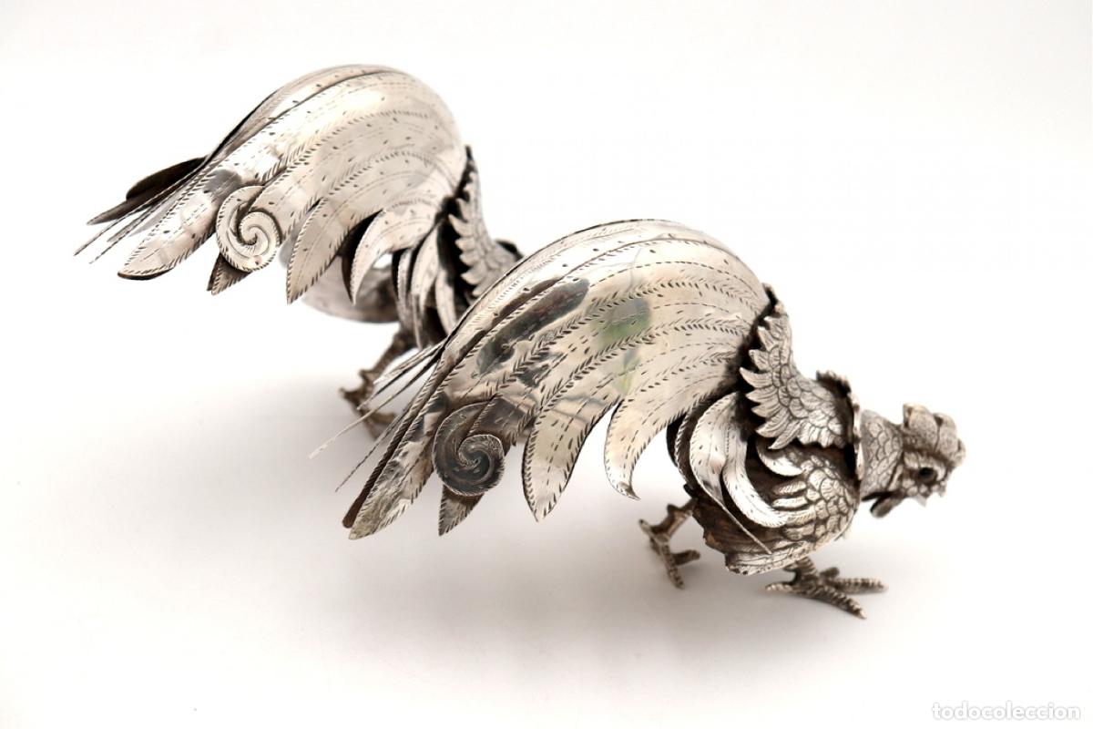 Antig&uuml;edades: Conjunto de gallos de pelea, en plata. - Foto 5