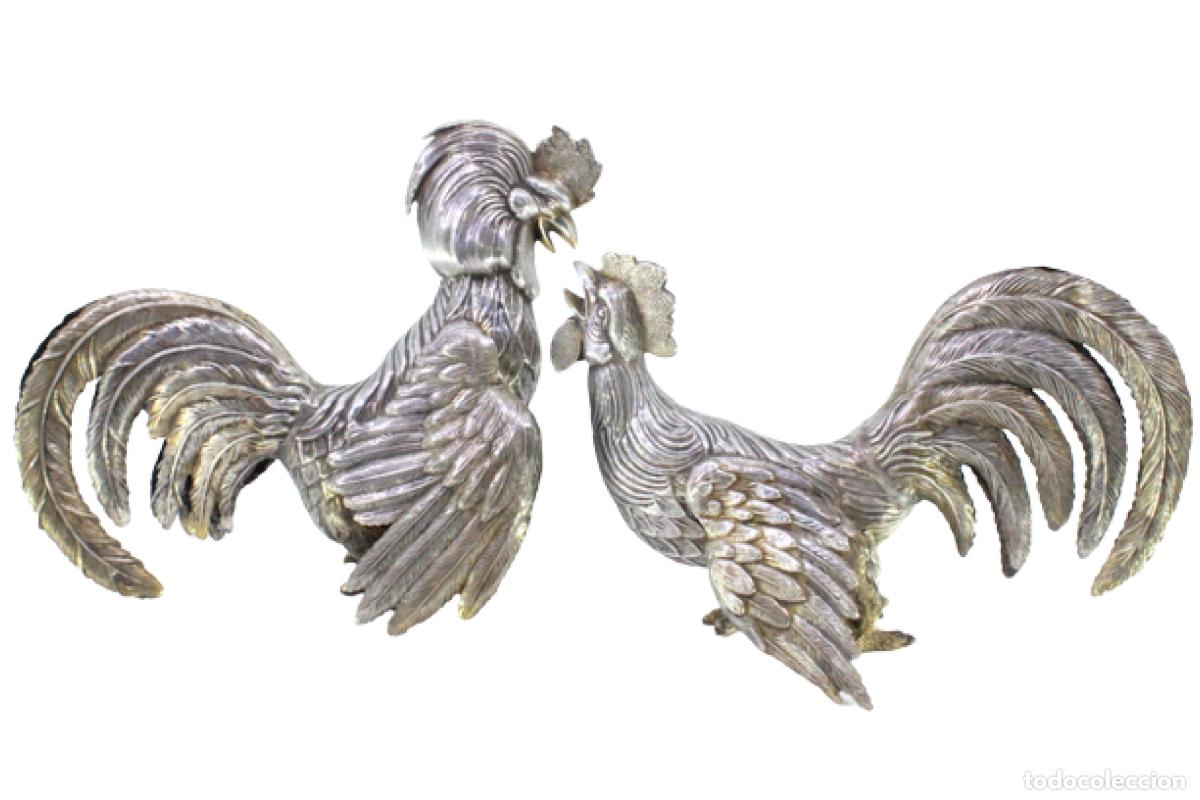 Antig&uuml;edades: Conjunto de gallos de pelea, en plata. - Foto 1
