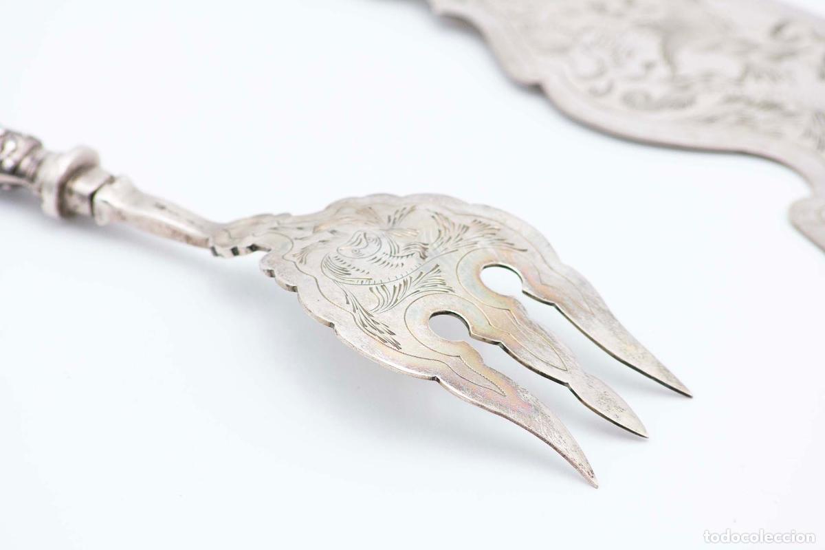 Antig&uuml;edades: Cuchillo y tenedor para pescado, de plata. - Foto 2