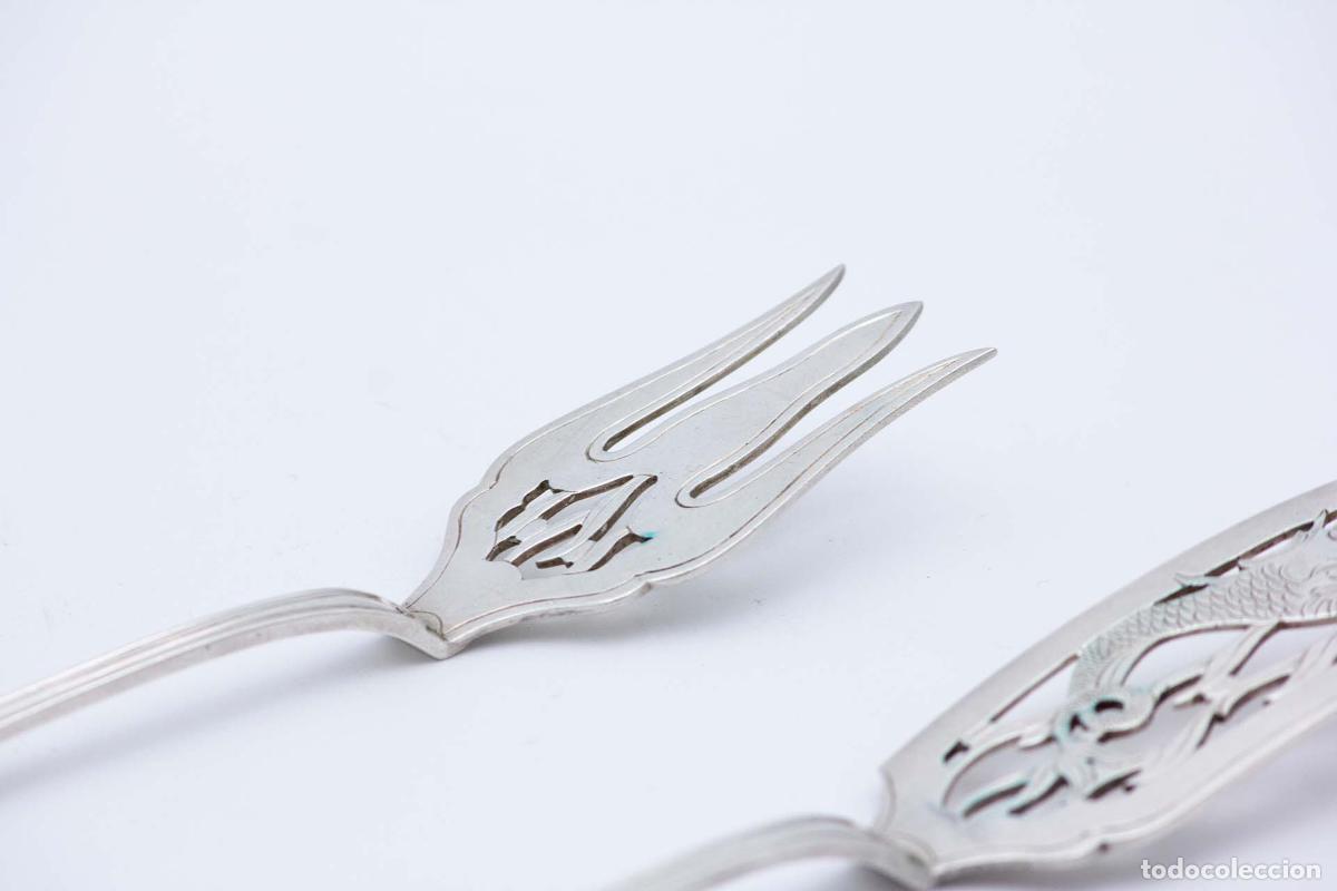 Antig&uuml;edades: Cuchillo y tenedor para pescado, de plata. - Foto 5