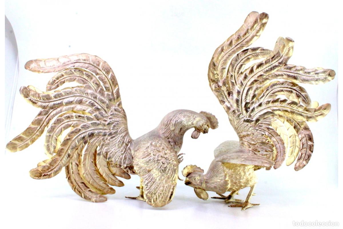 Antig&uuml;edades: Conjunto de gallos de pelea, en plata. - Foto 4