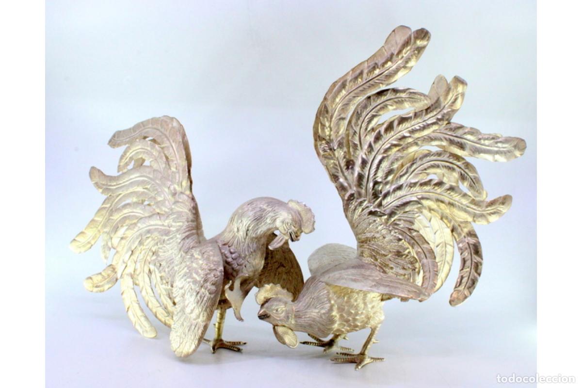Antig&uuml;edades: Conjunto de gallos de pelea, en plata. - Foto 6