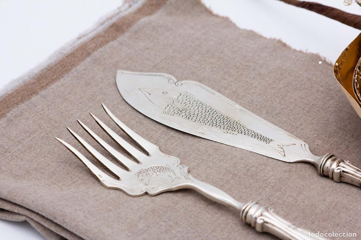 Antig&uuml;edades: Cuchillo y tenedor para pescado, de plata. - Foto 3