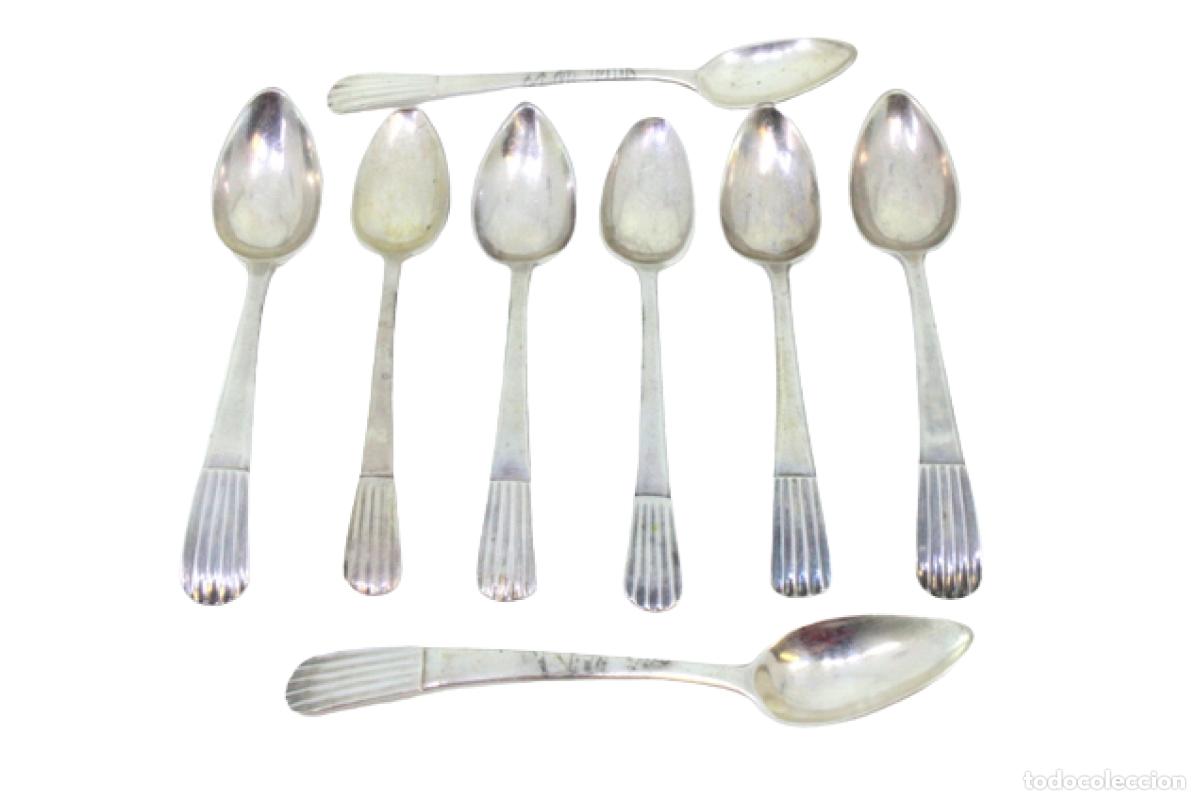 Antig&uuml;edades: Juego de 8 cucharillas de plata - Foto 1