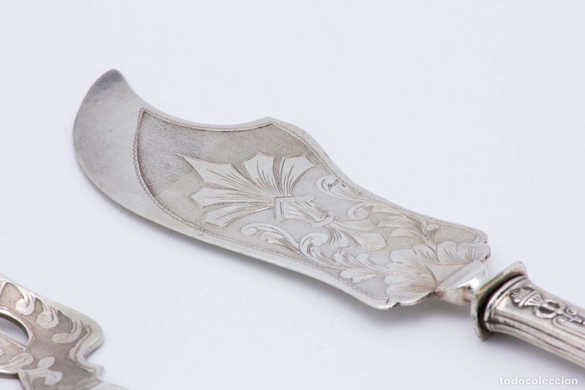 Antig&uuml;edades: Cuchillo y tenedor para pescado, de plata. - Foto 4