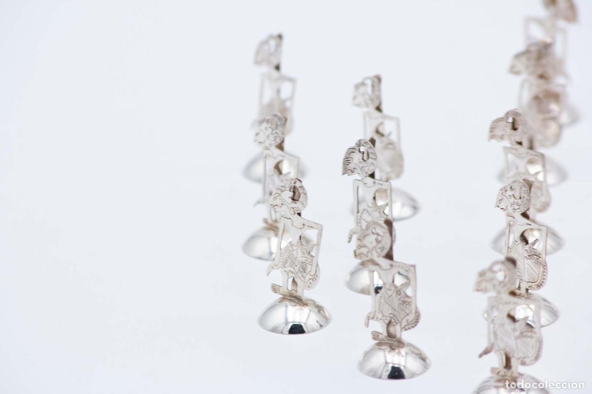 Antig&uuml;edades: Juego de 22 tarjetas de mesa de platas - Foto 3