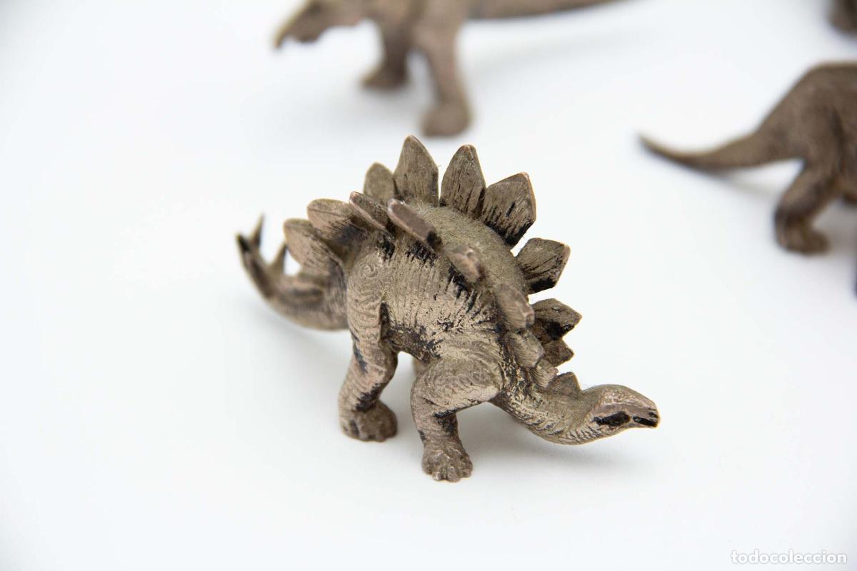 Antig&uuml;edades: Conjunto de 9 dinosaurios de platas - Foto 2